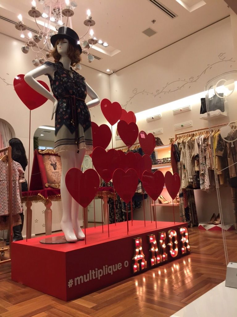 Valentine Displays - Store Interior